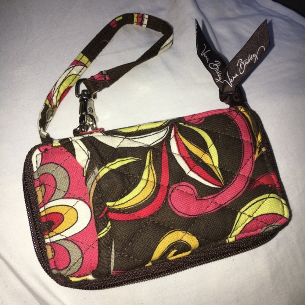 NWOT. Vera Bradley Wristlet.